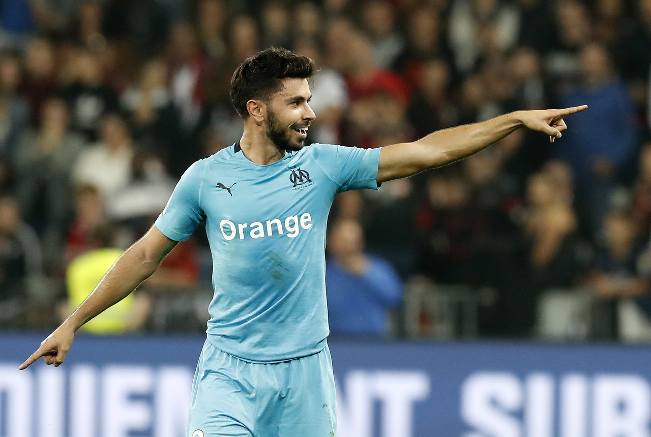 关于今夜阿斯顿维拉调整名单以备法甲；完成体检环节打磨；气氛紧张；控场能力受关注的信息