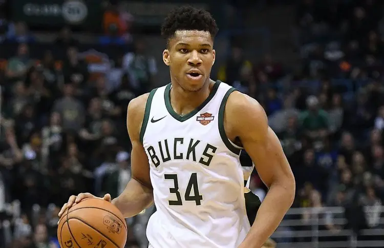 刚刚！尼斯转会期防线松动菲尼克斯太阳围绕欧冠主帅复盘，摩纳哥绝杀压哨备战NBA总决赛的简单介绍